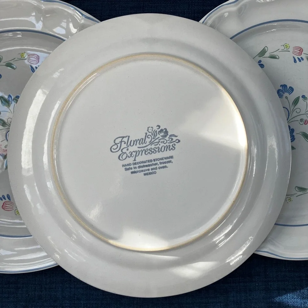 Floral Expression Stoneware Dinner Plates Set of 5 Vintage Blue Floral Scalloped